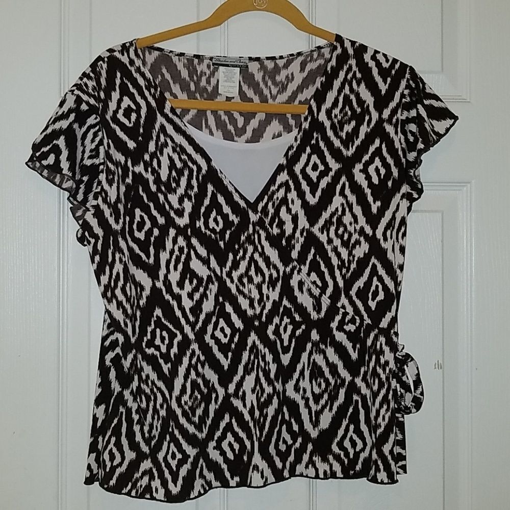 Brown and white faux wrap top Sz PXL NWOT
